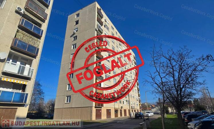 Szép állapotú 7. emeleti, jó elosztású lakás eladó Cegléden                                 