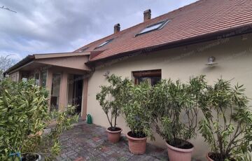 Eladó családi ház