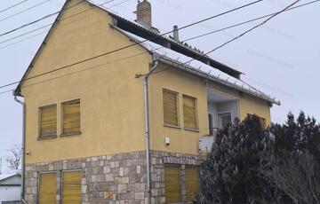 Eladó családi ház