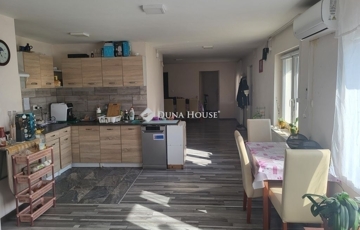 Eladó családi ház