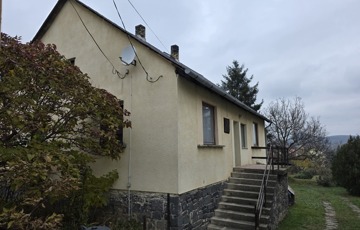 Eladó családi ház