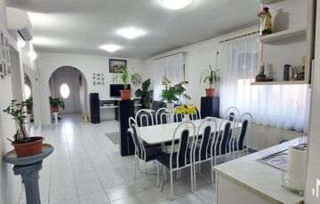 Eladó családi ház