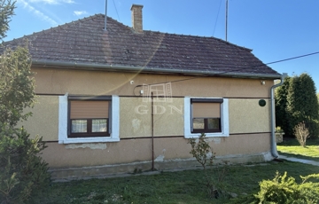 Eladó családi ház