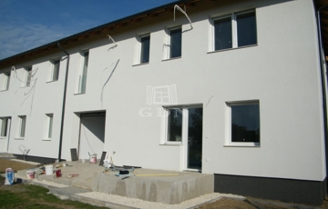 Eladó családi ház