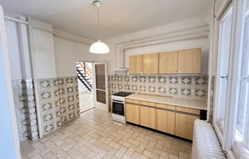 Eladó családi ház