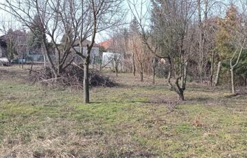 Eladó telek/földterület