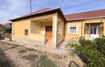 Eladó családi ház