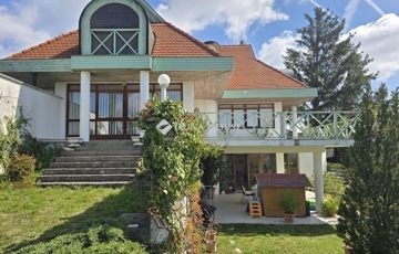 Eladó családi ház