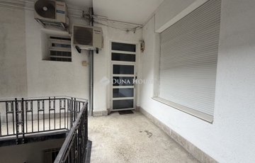 Eladó lakás