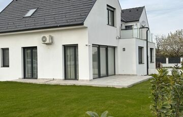 Eladó családi ház