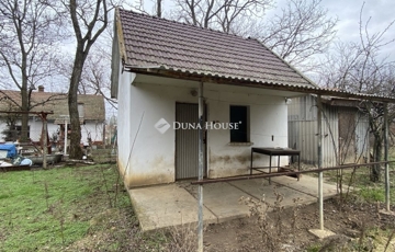 Eladó telek/földterület