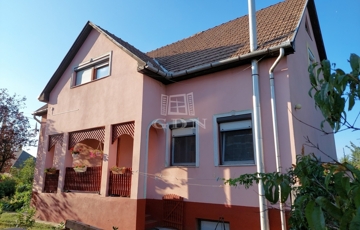Eladó családi ház