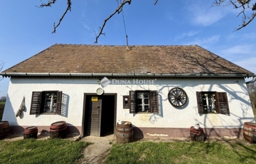 Eladó családi ház