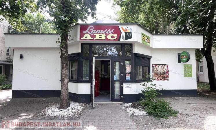 Eladó felújított üzlethelyiség Szolnokon, a Tallinn városrészben                                 
