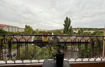 Eladó lakás