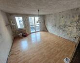 Hajmáskéren aJókai lakótelepen 2 szobás felújítandó lakás (alkuképes)