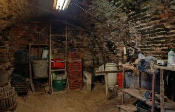 Eladó telek/földterület