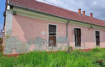 Eladó családi ház
