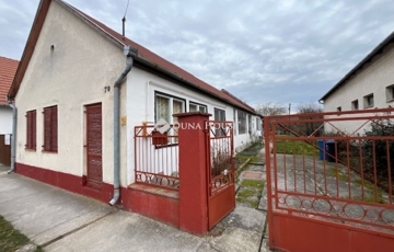 Eladó családi ház