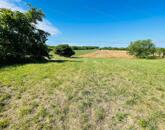 Keresel egy nyugodt helyet? Eladó Zártkert Szőny-Bélapusztán!