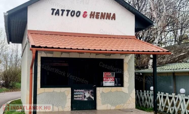 ELADÓ ÜZLETHELYISÉG ALSÓÖRSÖN!