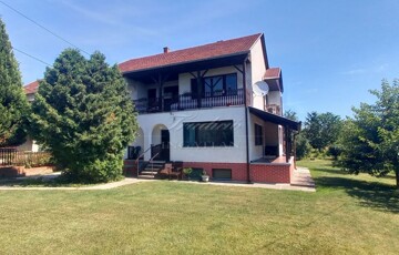 Eladó családi ház