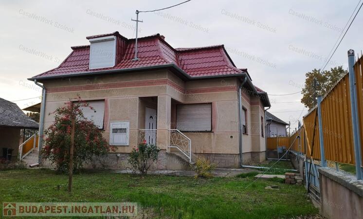 Eladó családi ház Tiszaföldváron                                 