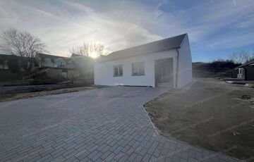 Eladó családi ház