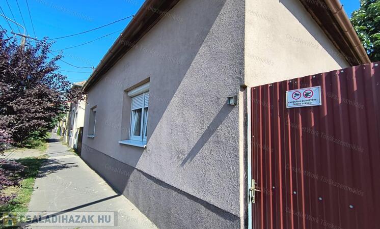 Eladó családi ház Törökszentmiklóson az Alvégen!                                 