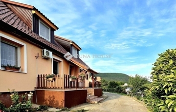 Eladó családi ház