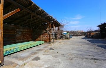 Eladó ipari ingatlan