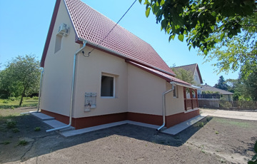 Eladó családi ház