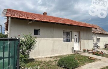Eladó családi ház