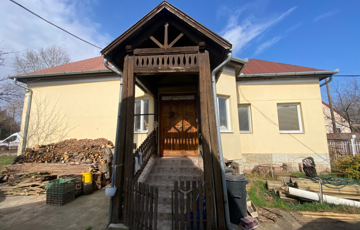 Eladó családi ház