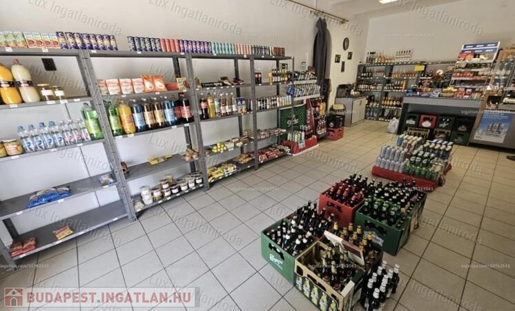 Tata belterületén utcafronti üzlethelyiség eladó                                 