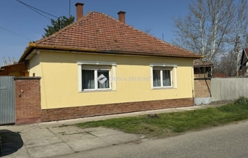 Eladó családi ház