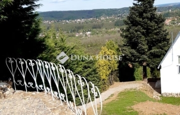 Eladó telek/földterület