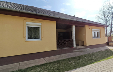 Eladó családi ház