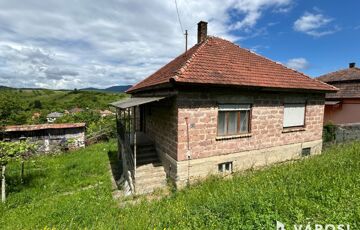 Eladó családi ház