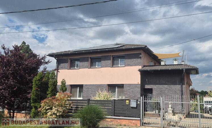 Modern családi ház                                 