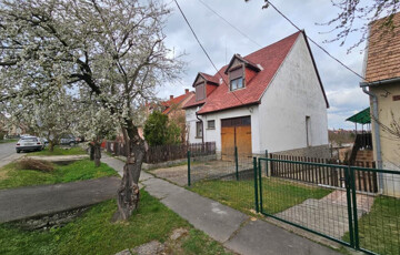 Eladó családi ház
