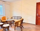 Kertvárosi kis ház