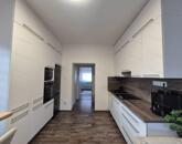 IGÉNYESEN FELÚJÍTOTT, AZONNAL KÖLTÖZHETŐ OTTHON OROSZLÁNYON