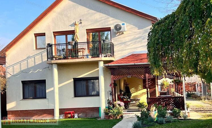 Jó elsoztású, tágas otthon