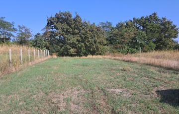 Eladó telek/földterület