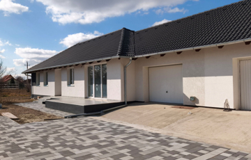 Eladó családi ház