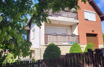 Eladó családi ház