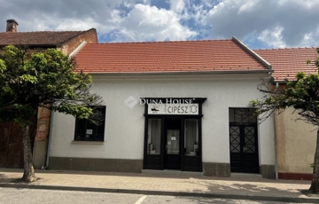 Eladó családi ház