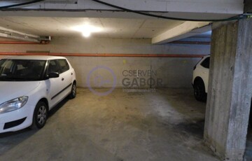 Eladó garázs