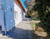 Eladó iroda/üzlethelyiség Csömör 184 900 000 Ft